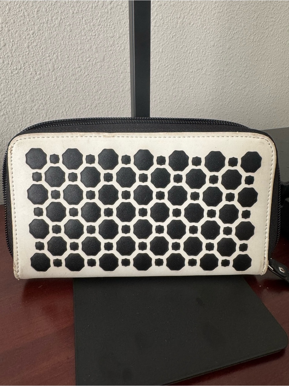 Vera Bradley Black & White Hexagon Pattern Zip Wallet - Picture 2 of 8